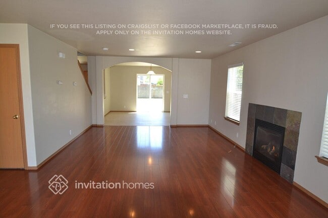 206 Lane Blvd NE in Orting, WA - Foto de edificio - Building Photo