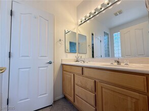 2384 Spirito Ave in Henderson, NV - Building Photo - Building Photo