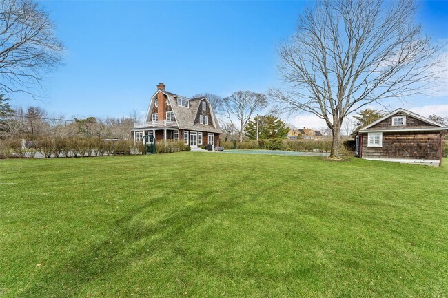 109 Quogue St in Quogue, NY - Building Photo - Building Photo