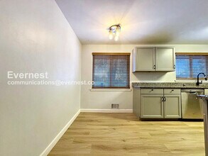 6638 S Logan St in Centennial, CO - Building Photo - Building Photo