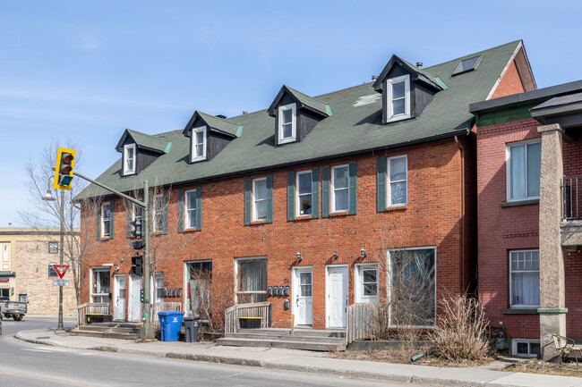 132-138 Saint-Joseph Boul in Gatineau, QC - Building Photo - Building Photo