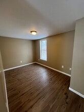 12 Oak St in Oakland, ME - Building Photo - Building Photo