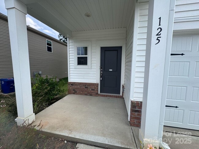 125 Johns Cardinal Dr in Mooresville, NC - Building Photo - Building Photo