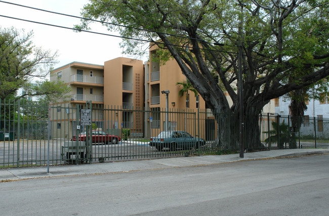 Parkside in Miami, FL - Building Photo - Building Photo