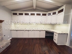 1409 Hillcrest in Ennis, TX - Building Photo - Building Photo