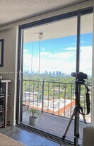 2625 Collins Ave in Miami, FL - Building Photo