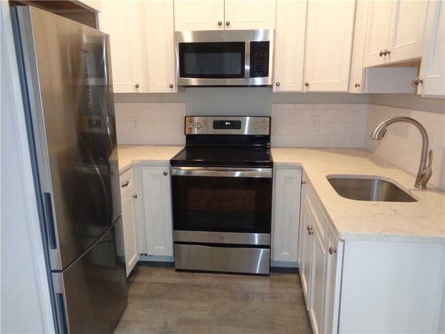 22 W Third Street #203 Street Unit in Corning, NY - Foto de edificio - Building Photo