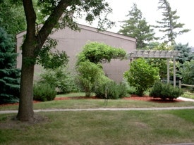 916 Kellogg Ave, Unit 4