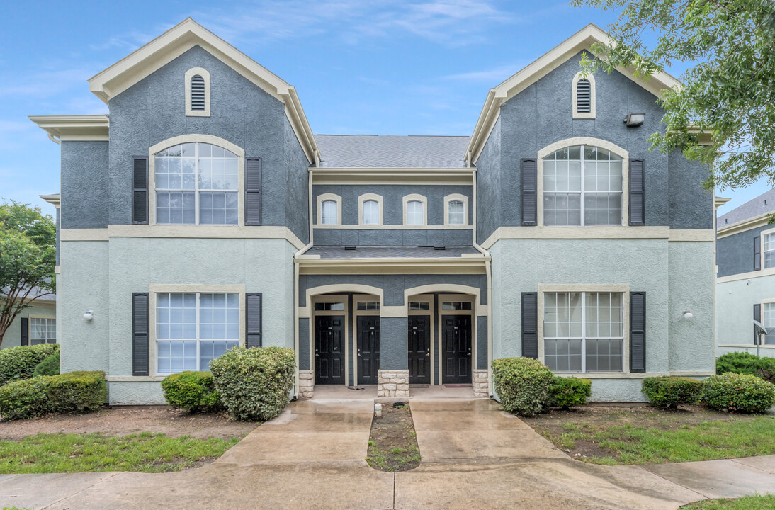 Villas at Willow Springs Apartments in San Marcos, TX - Building Photo