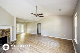 120 Lakefront Dr in Covington, GA - Foto de edificio - Building Photo