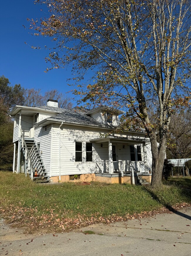 503 N Hill St in Greeneville, TN - Building Photo - Building Photo