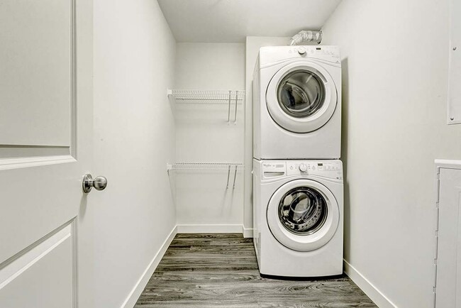 Emerald Hills Apartments in Sherwood Park, AB - Building Photo - Building Photo