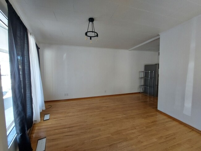 205 SW 5th St in Pendleton, OR - Building Photo - Building Photo