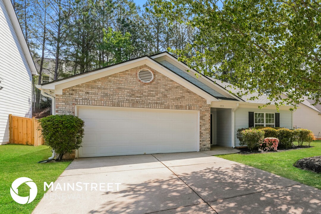195 Creek Way in Covington, GA - Building Photo