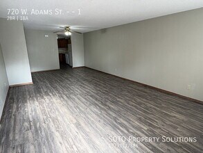 720 W Adams St in Jackson, MO - Building Photo - Building Photo