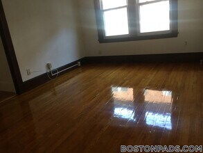 157 Summer St in Somerville, MA - Building Photo - Building Photo