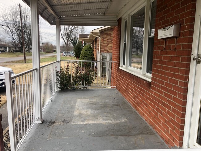 6307 Sonnette Way in Louisville, KY - Building Photo - Building Photo