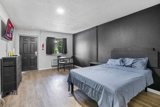 Providence Place Furnished Studio Apartments in Clarksville, TN - Building Photo - Building Photo