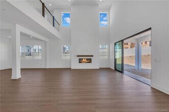 27510 Elderberry Dr in Valencia, CA - Building Photo - Building Photo