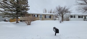 1022 6th St SE in Bemidji, MN - Building Photo