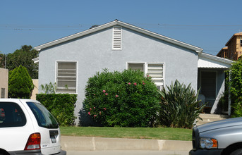 531 E Tujunga Ave in Burbank, CA - Building Photo - Building Photo