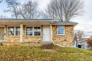 310 NE Trilein Dr in Ankeny, IA - Building Photo