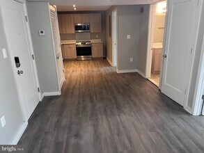 624 Girard St NE in Washington, DC - Building Photo - Building Photo