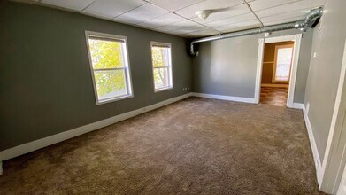 818 Alpine Ave NW in Grand Rapids, MI - Building Photo - Building Photo