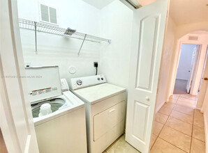 10885 NW 89th Ter, Unit 106 in Doral, FL - Building Photo - Building Photo