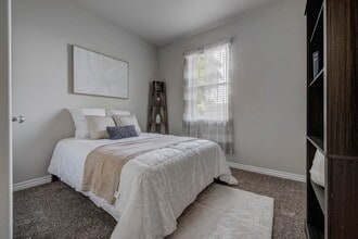 Pinnacle Highbury in West Valley City, UT - Building Photo - Building Photo