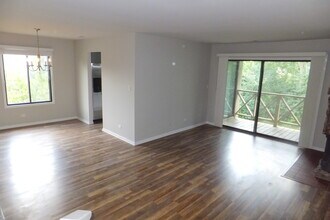 905 Knottingham Dr in Schaumburg, IL - Building Photo - Building Photo