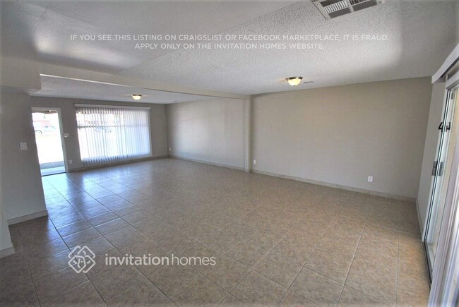 3731 West Myrtle Ave in Phoenix, AZ - Foto de edificio - Building Photo