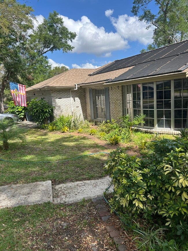 107 Bayberry Rd, Unit B
