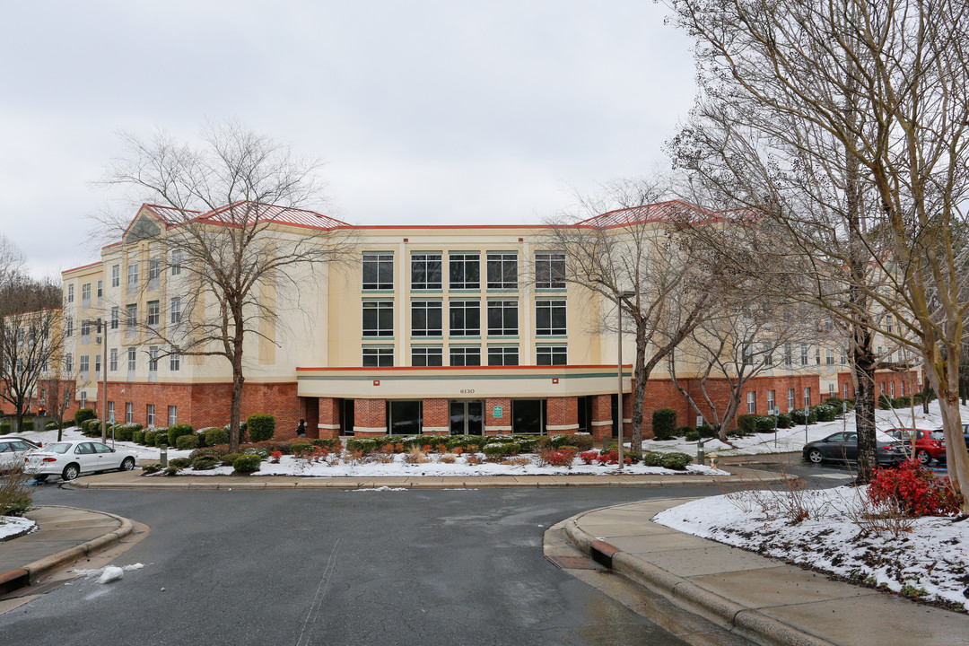 McAlpine Terrace(55+ Community) in Charlotte, NC - Foto de edificio