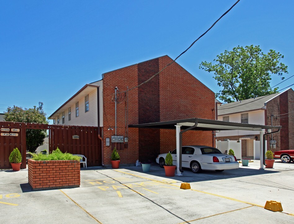 561-565 Oak Ave in New Orleans, LA - Building Photo