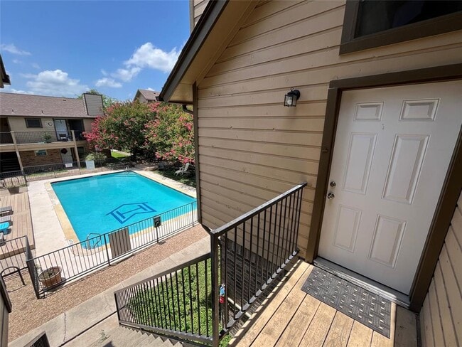 5608 Cougar Dr in Austin, TX - Building Photo - Building Photo