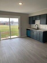 5415 N Linwood Ave in Davenport, IA - Building Photo - Building Photo