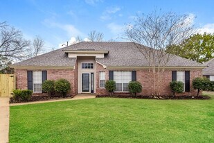 7104 Fair Oaks Ct in Montgomery, AL - Building Photo