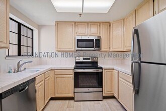 130 Pelican Ln in Novato, CA - Building Photo - Building Photo