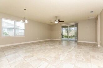 211 Messina Pl in Howey In The Hills, FL - Building Photo - Building Photo