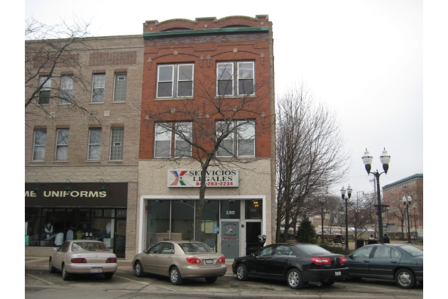 130 N Genesee St in Waukegan, IL - Building Photo