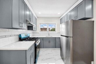 4392 Carpenter Ave in Bronx, NY - Building Photo - Building Photo