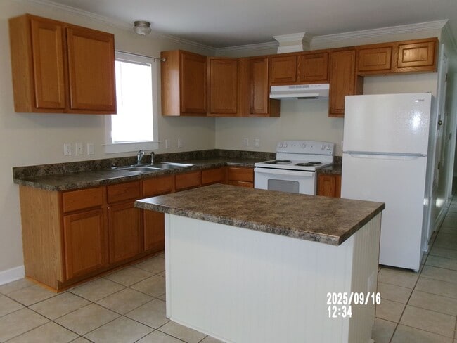 1002 13th St in Pascagoula, MS - Building Photo - Building Photo