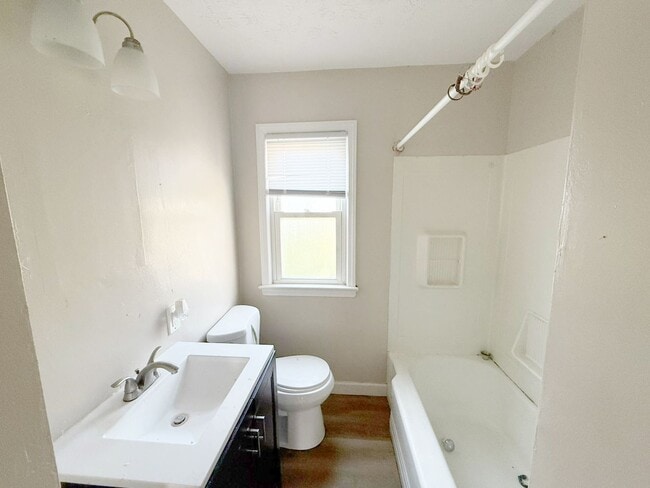 15000 Krems Ave in Maple Heights, OH - Building Photo - Building Photo