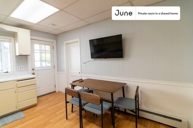 Room in Shared 3 bed/1 bath home, Unit C in Cambridge, MA - Foto de edificio - Building Photo