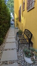2863 S Sycamore Ave, Unit 2863 in Los Angeles, CA - Building Photo - Building Photo