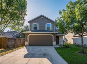 8314 Deer Creek Run in San Antonio, TX - Building Photo