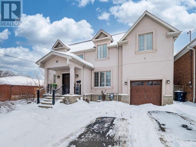 17 Lockheed Blvd in Toronto, ON - Building Photo - Building Photo