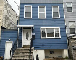296 Webster Ave in Jersey City, NJ - Building Photo