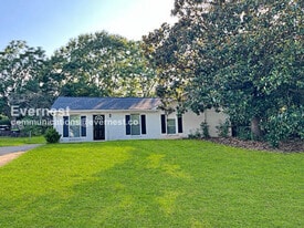 8789 Ashton Rd in Jonesboro, GA - Building Photo